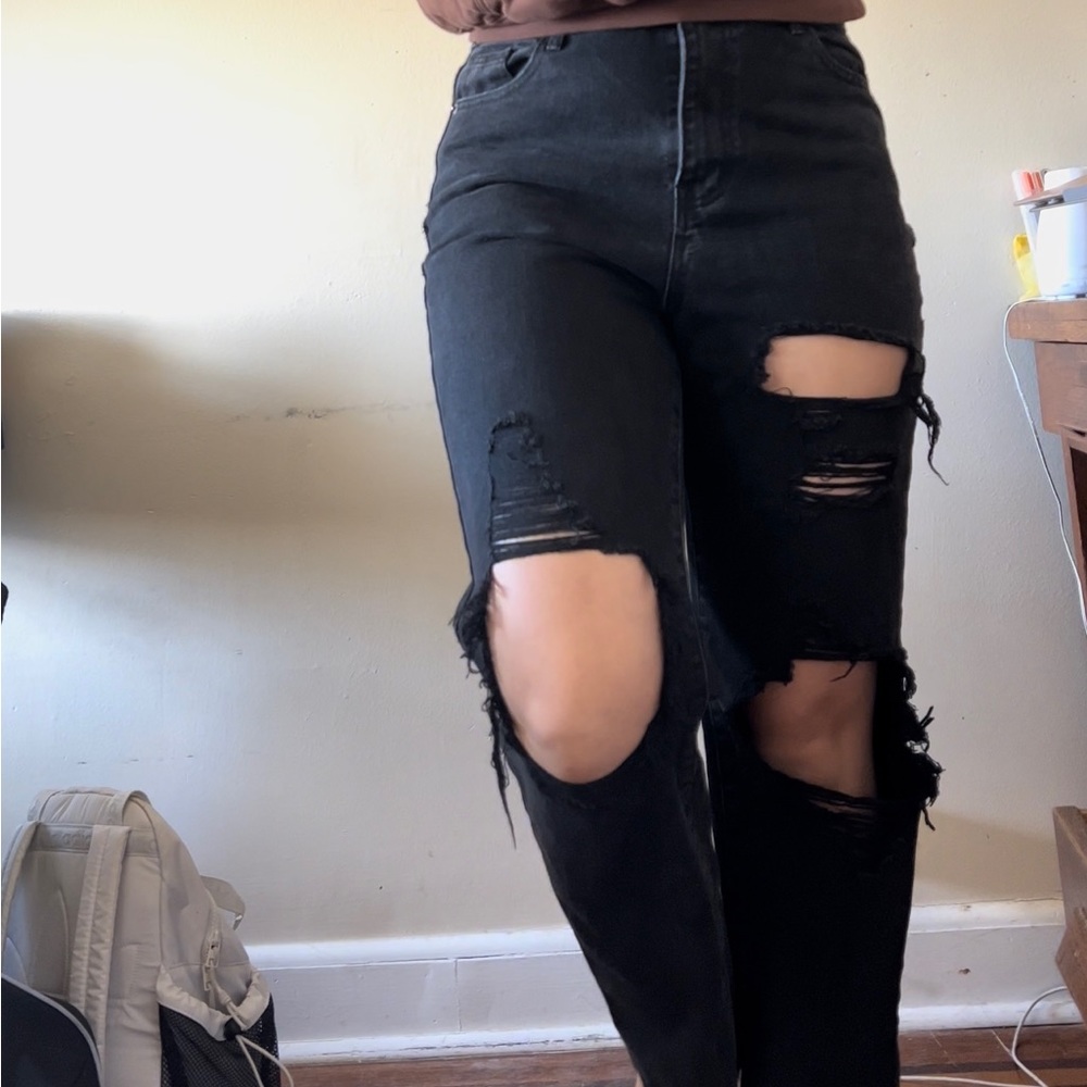 PRETTYLITTLETHING Straight High Waisted Ripped Jeans